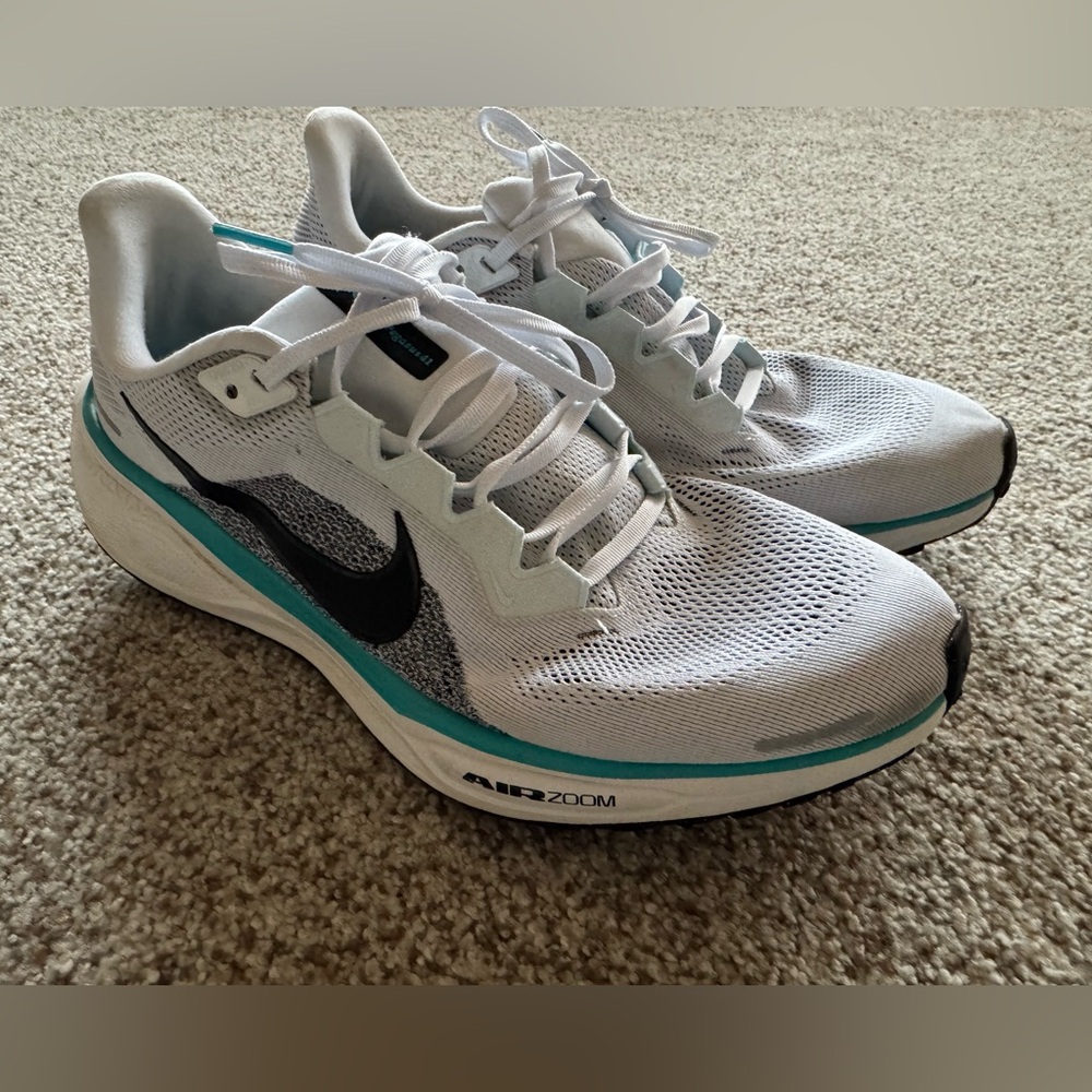 EUC Nike Air Zoom Pegasus 41 Dusty Cactus White Black Running Shoes size 11